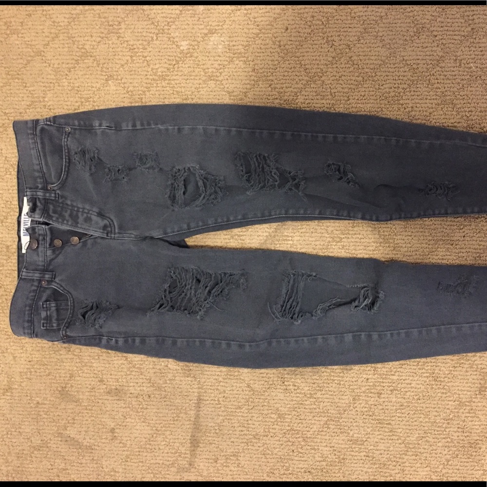 Brandy Melville ripped boyfriend capri jeans